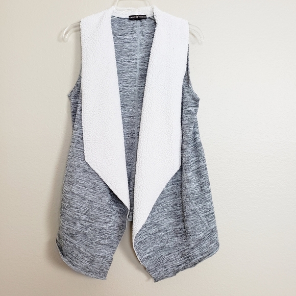 ALMOST FAMOUS Sherpa Lined Vest - Picture 1 of 5